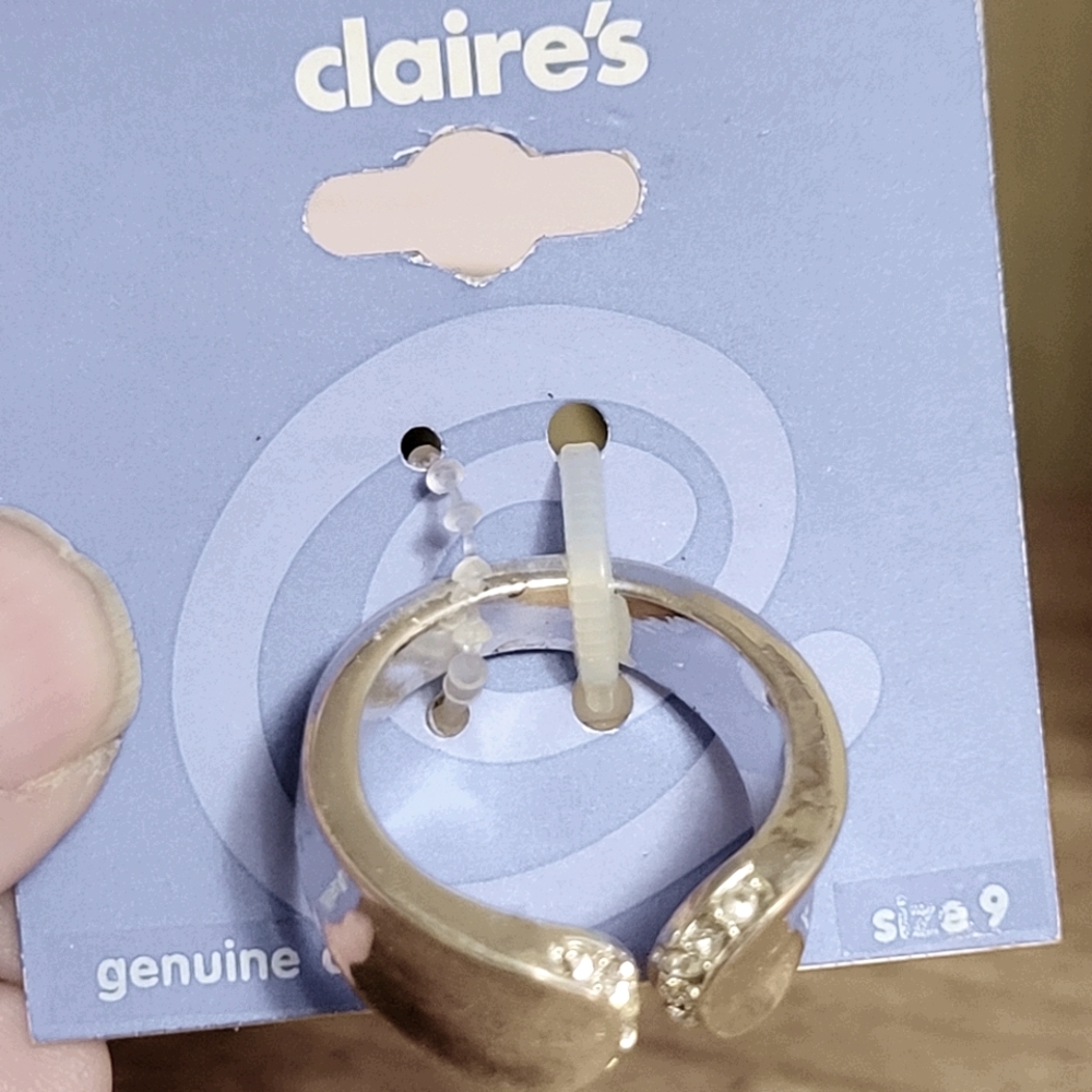 Silver ring with genuine crystals